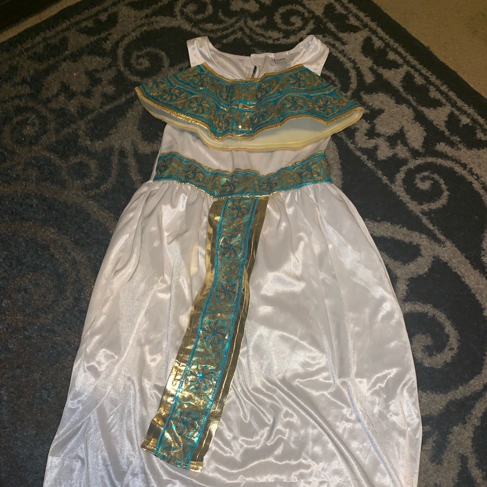Cleo parts costume